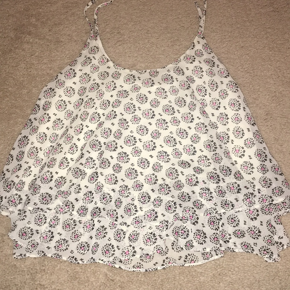 Flow-y patterned tank